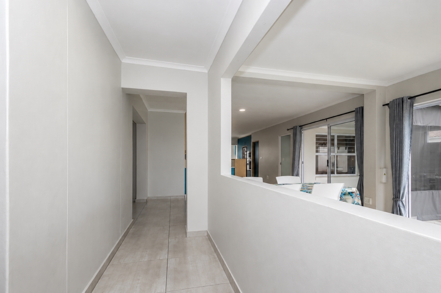 3 Bedroom Property for Sale in Sunningdale Western Cape